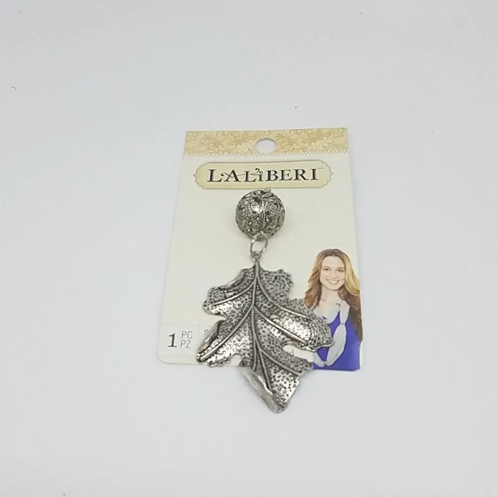 NWT Laliberi Silver Leaf Scarf Ornament